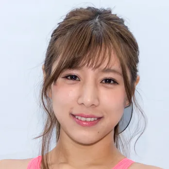 グラドル夏本あさみ、衣装にハプニング「あれ？ こんな感じ？」