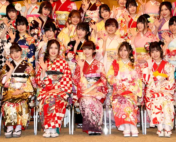 「AKB48グループ2019年新成人メンバー成人式記念撮影会」より