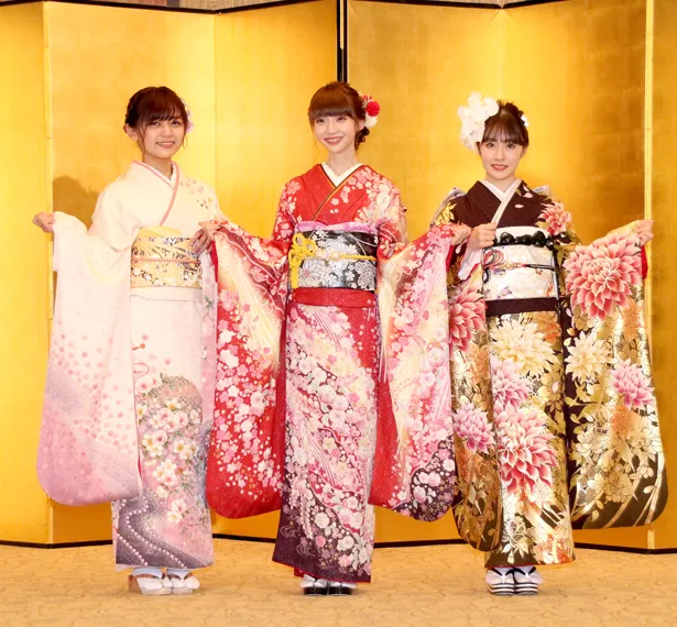 NGT48の中村歩加、荻野由佳、加藤美南(写真左から)