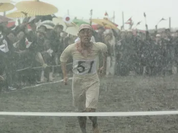 「いだてん」隈取で登場する主人公、暑苦しい“天狗倶楽部”…盛りだくさんの初回はどうやって?