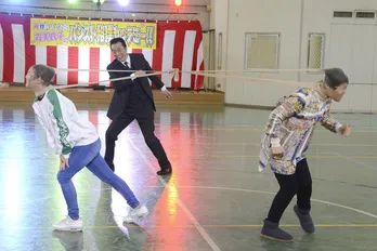 岡田結実ガチンコで“パンスト相撲”に挑戦!「こんなオファーは今までなかった」