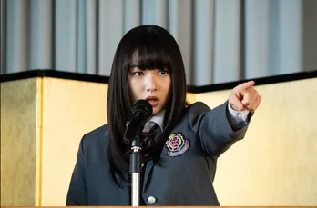 <桜井日奈子>“弓道着姿”に絶賛の声!「ヤバい…ほれた!!」「カッコ良すぎ!」<僕の初恋をキミに捧ぐ>