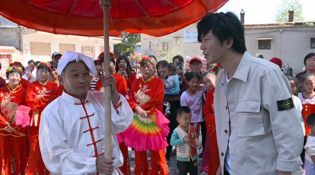 現地の祭りにも参加