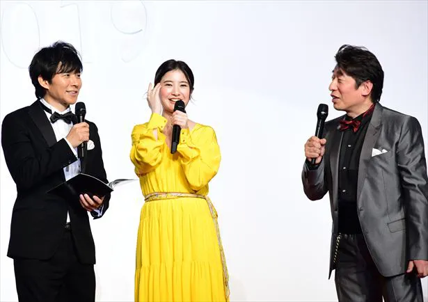 「The Tabelog Award 2019」授賞式に出席した吉高由里子（中央）、渡部建（左）、寺門ジモン（右）