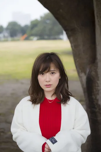 伊藤奈月、“デート気分が味わえる”写真集のお気に入りは「パジャマショット」