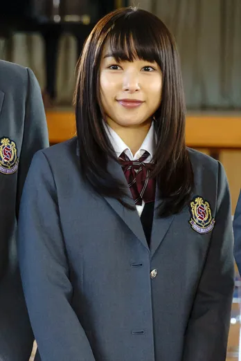 <桜井日奈子>劇中のバスケ姿が話題沸騰!「ガチのやつだ!!」「筋肉も美しい!」<僕の初恋をキミに捧ぐ>