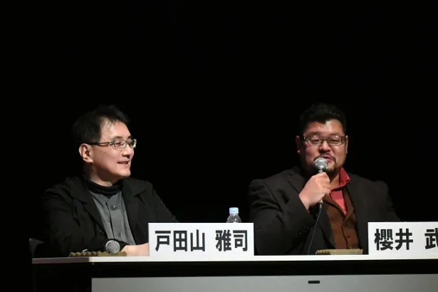 沢口から「(マリコは)戸田山さん、櫻井さんが作り出したと言っても過言でないキャラクター」と言葉を送られた(写真左から)戸田山雅司氏、櫻井武晴氏