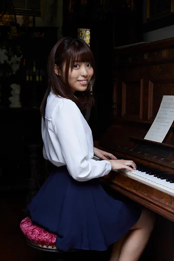 ミスヤンチャンGP竹内花、デジタル写真集で初々しい表情を披露