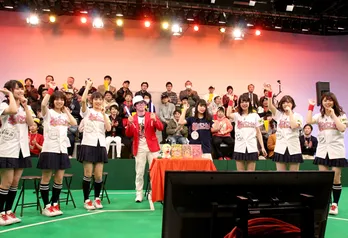 鈴木拓がエイターに？ “チーム8ライブ”でノリノリ