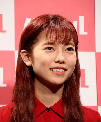 ぱるるがともちんを食べちゃう? “ちんぱる”仲良し2shotに「姉妹感癒される」とファン歓喜