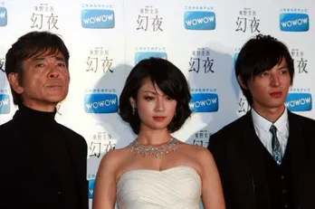 悪女役の深田恭子が2億円のジュエリーを身にまとって登場！