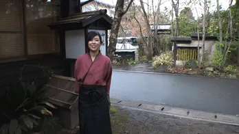 SHIBUYA109のショップ店員から旅館のおかみとなった女性に密着!