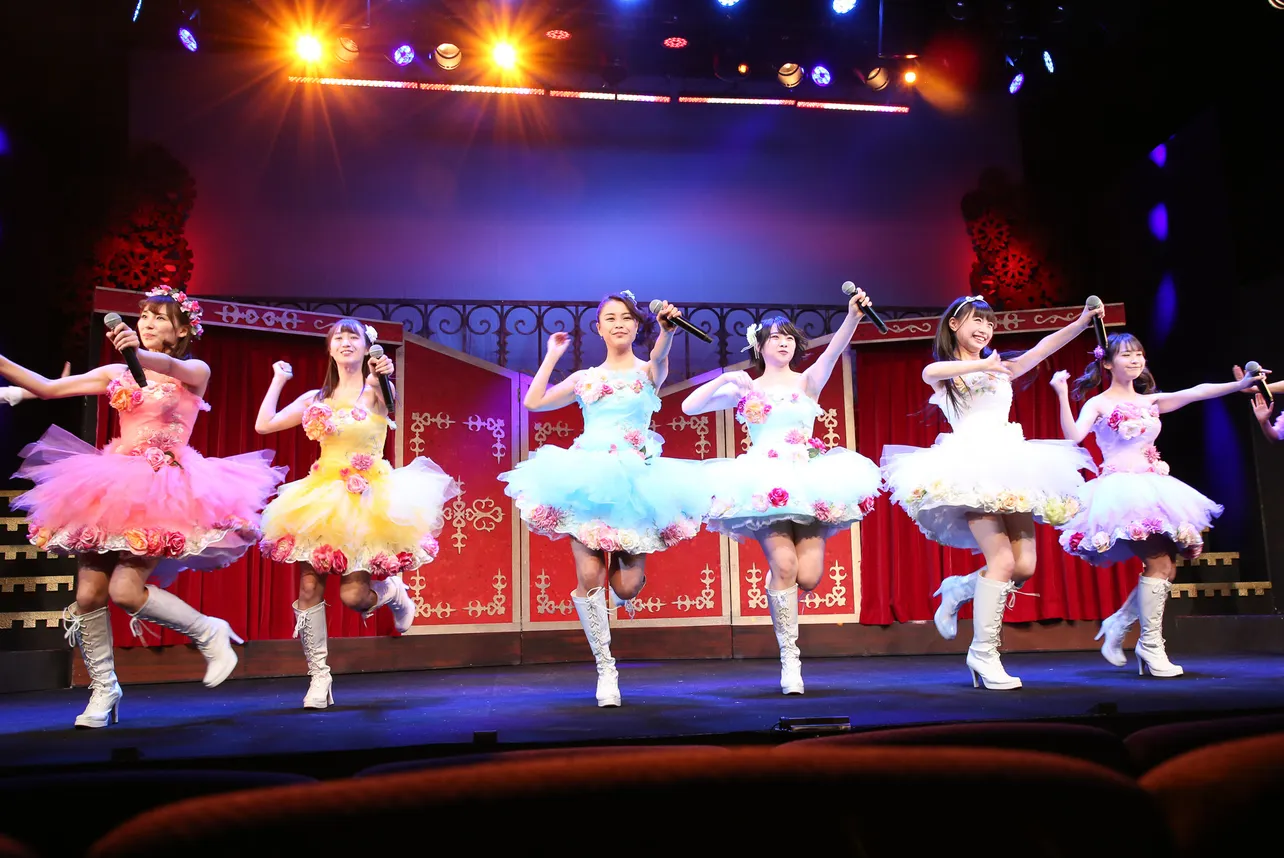 宮崎がアイドルの誇りでプローデュスした舞台。演劇の中で生まれた唯一無二の楽曲に