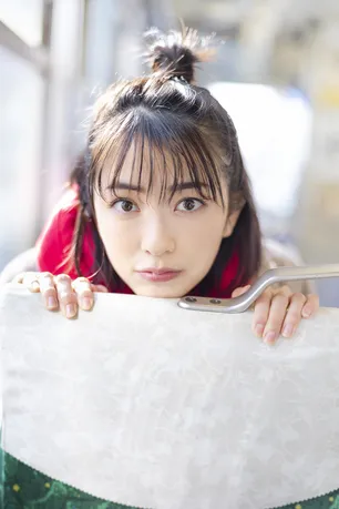 小島梨里杏のプロフィール 画像 写真