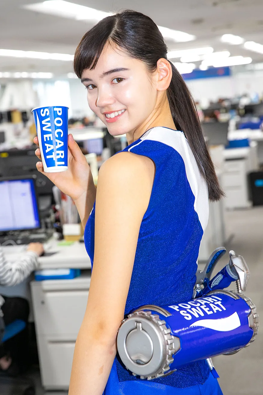 【写真を見る】圧倒的な透明感！　13歳のハーフタレント大村のえみ(写真15枚)