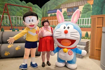 ドラえもんとのび太が「吉本新喜劇」で座長・酒井藍をイジリ倒し!『ホンマ夢みたいやわぁ』