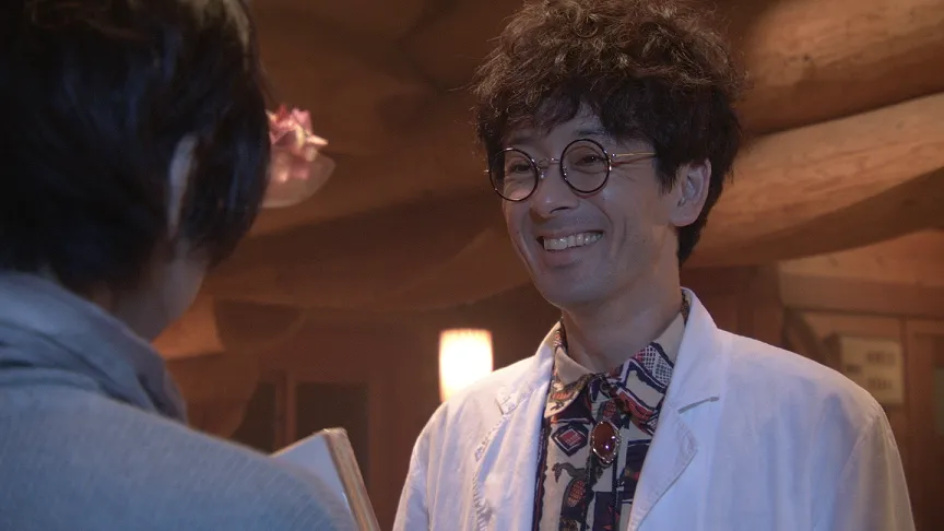 笑顔がすてきな折鶴博士