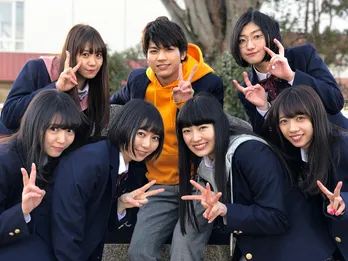 板垣瑞生、イケメン高校生役でエビ中と初共演!「全員そろった時のエネルギーがすごくて…」