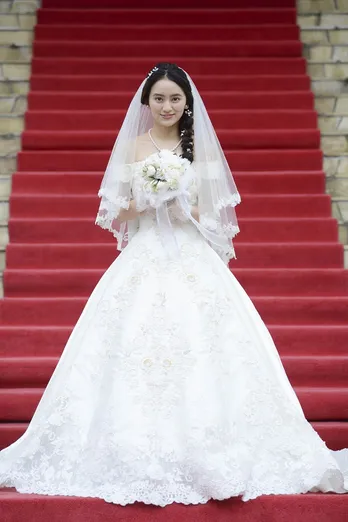 岡田結実、ウエディングドレス姿を初披露! 城田優の褒め言葉に「ほれるなよ~と思いました(笑)」