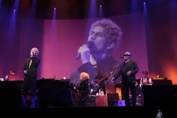 平井堅が世界的ミュージシャンと豪華共演!“僕も座って見ていたい…”