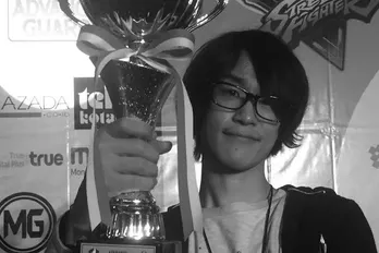 「ストリートファイターII」企業対抗戦に人気格闘ゲーマー・えいた&歌広場淳が参戦!