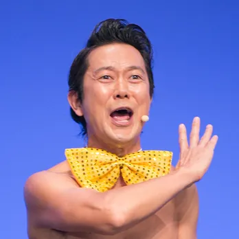 アキラ100%、“同期”の女性コンビに嫉妬