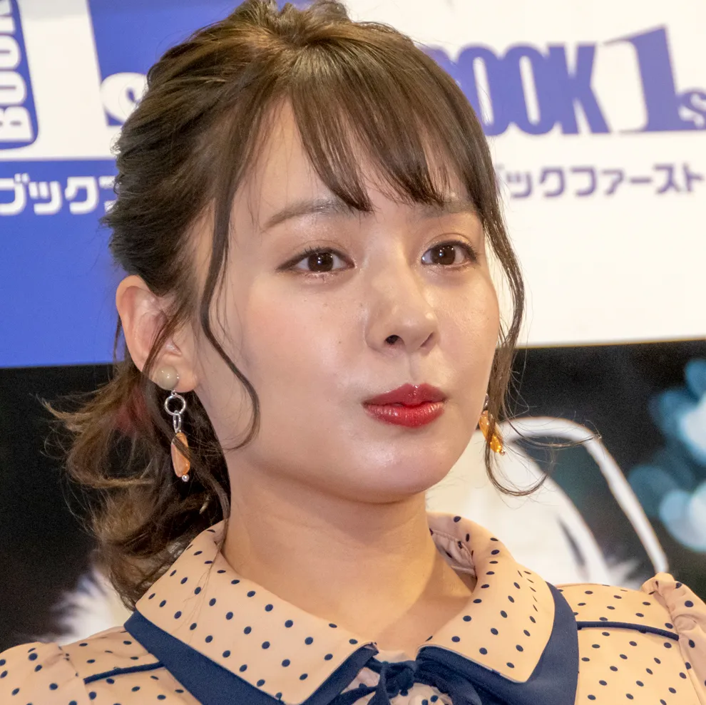 『山田菜々カレンダーブック 2019.04-2020.03』(ワニブックス)発売イベントより