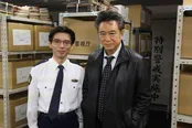 「トレース〜科捜研の男〜」の船越英一郎と「警視庁捜査資料管理室」の瀧川英次がお互いのドラマに出演するコラボが実現
