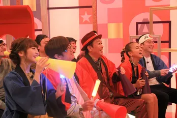 「もう最高~!!」NGT48・荻野由佳、お笑い芸人のネタに絶叫応援!