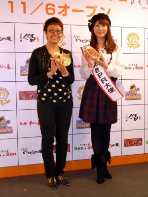 安めぐみが「たこ焼きを食べてホットなデートもいいかも」と衝撃発言!