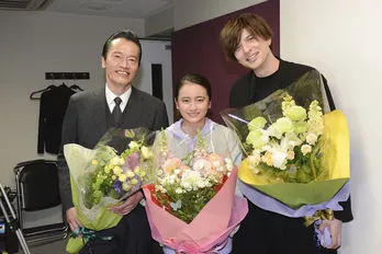 岡田結実、遠藤憲一&城田優とのクランクアップで号泣「皆さんに助けられ…毎日頑張りました!」