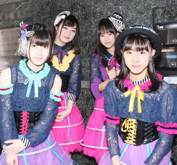 【写真を見る】ライブを終えたばかりのキャンディzooナイトメア