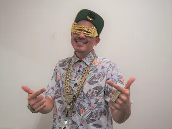 人気企画「ファンキージェネレーション」を生み出したピン芸人・シオマリアッチ「全て『有ジェネ』のおかげです！」