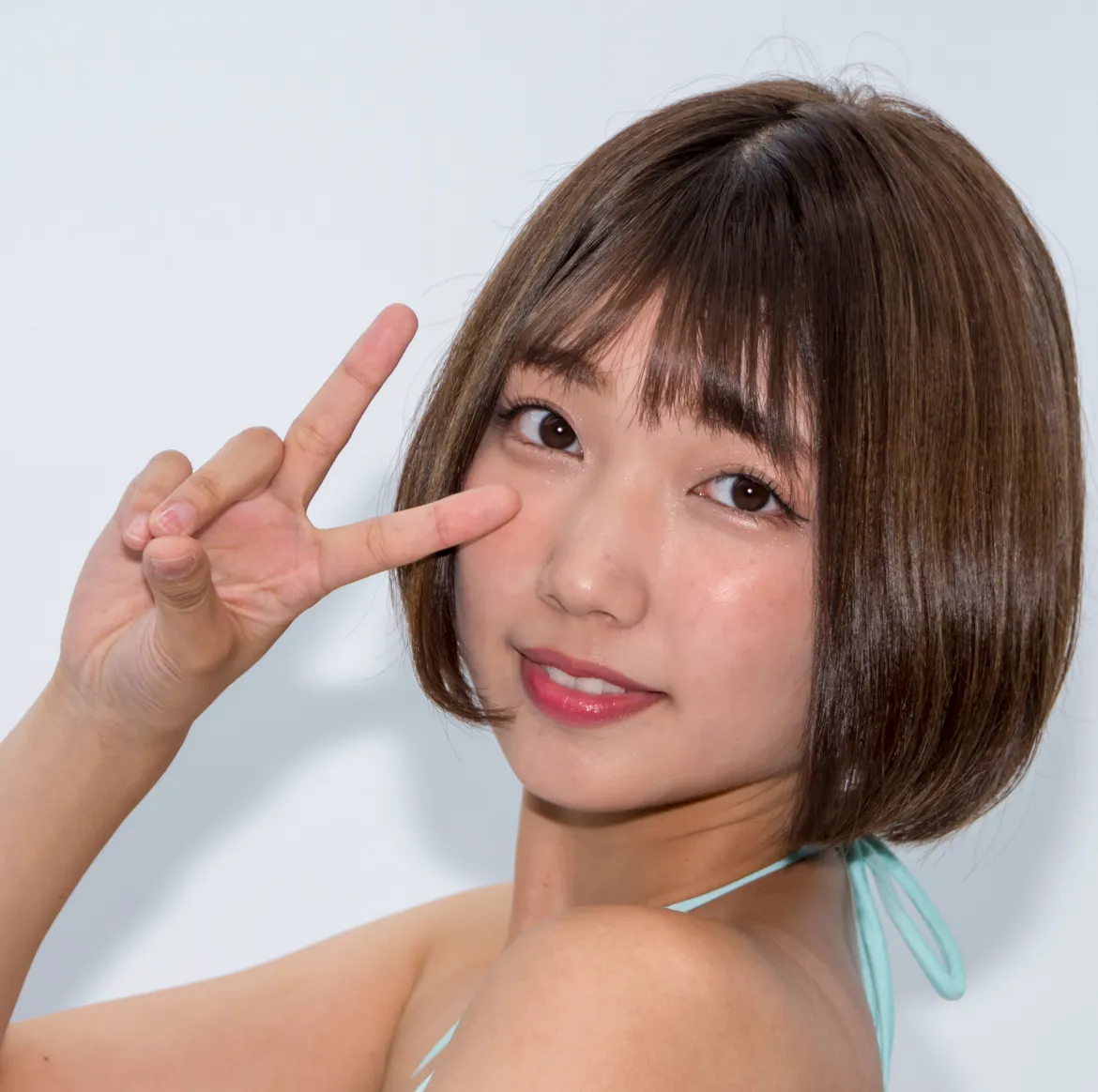 グラビアアイドルの霜月めあが伊藤茜を演じる