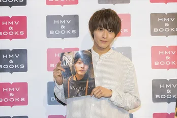 猪野広樹、最新カレンダーは“昭和レトロ”がテーマ!「いっそ自分が体験したことのない時代まで遡ってみようと」