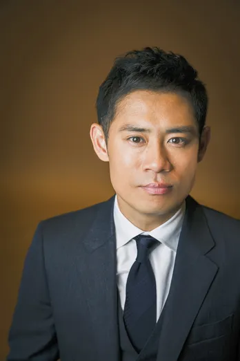 伊藤淳史、“明智小五郎の相棒”を熱演!「とても面白いドラマに出会えた」