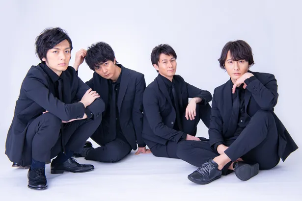 【写真を見る】久保田悠来、小林且弥、三上真史、藤田玲(写真左から)の4人で顔をそろえるのはこの日が初めて