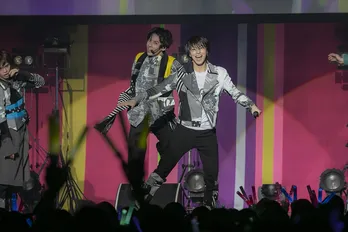 超特急、8号車を笑いと興奮に包んだ最高のファンクラブイベント!ファイナル公演をリポート!