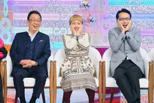 丸山桂里奈、サッカーの試合前に素っ裸で「SOS!」