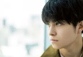 「向かいのバズる家族」内田理央の弟役で役者デビュー! 俳優・那智の読み方は“なち”!!