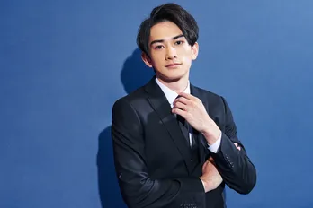 町田啓太、ナルシシズムを追求し「とにかくジャケットをバサバサ(笑)」【プリレジェ連載】