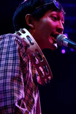 新ライブハウスで神聖かまってちゃんが大暴れ！