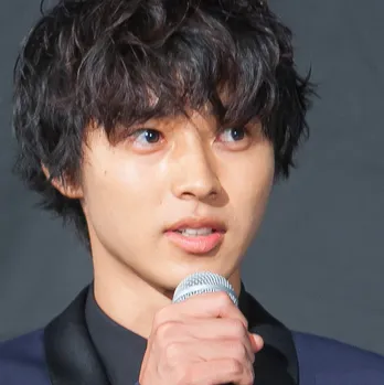 山崎賢人ら豪華しゃべくりゲストに反響続々「顔面偏差値しんどすぎ」「美しいの極み」