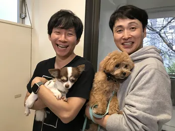 アンジャッシュが互いの愛犬を連れて対決! 審議要求の真剣勝負に発展