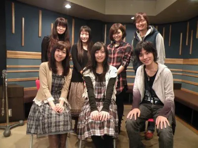 新アニメ「夢喰いメリー」キャスト陣遠藤綾、植田佳奈、伊瀬茉莉也、川田紳司（写真後列左から）、茅野愛衣、佐倉綾音、岡本信彦（写真前列左から）