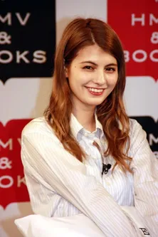 マギー、背後に感じる“あの気配”に「めっちゃ怖い」