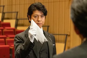 “パーフェクト執事”を演じる上川隆也、愛犬との散歩中のあるスキルに自信