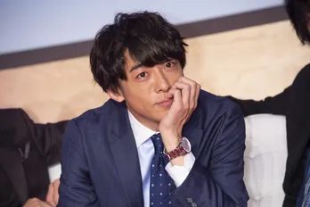 高橋一生、ギター弾くオフショットに反響続々「血管やばい」