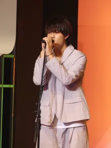 佐野勇斗、ViVi Nightで「小さな恋のうた」生披露！劇中演奏シーンも「ぜひ注目して！」