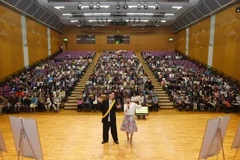 勝地涼、橋本愛からのビンタに「台本にないのになぜ?」<いだてん>